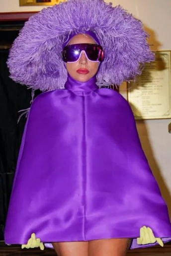 Образ дня: Леди Гага в Valentino Couture
