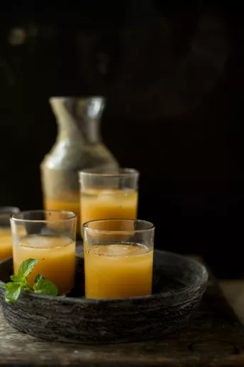 За Аюрведою: 5 безалкогольних індійських коктейлів, які наблизять літо
