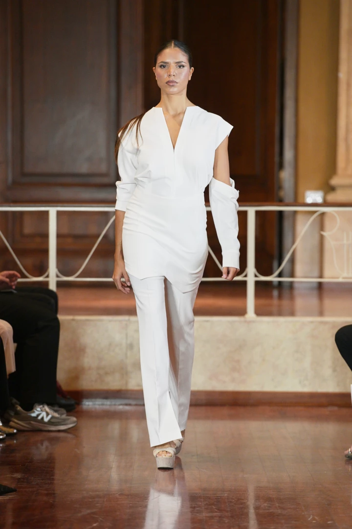 &lt;b&gt;RIINA LAANETU&lt;/b&gt;