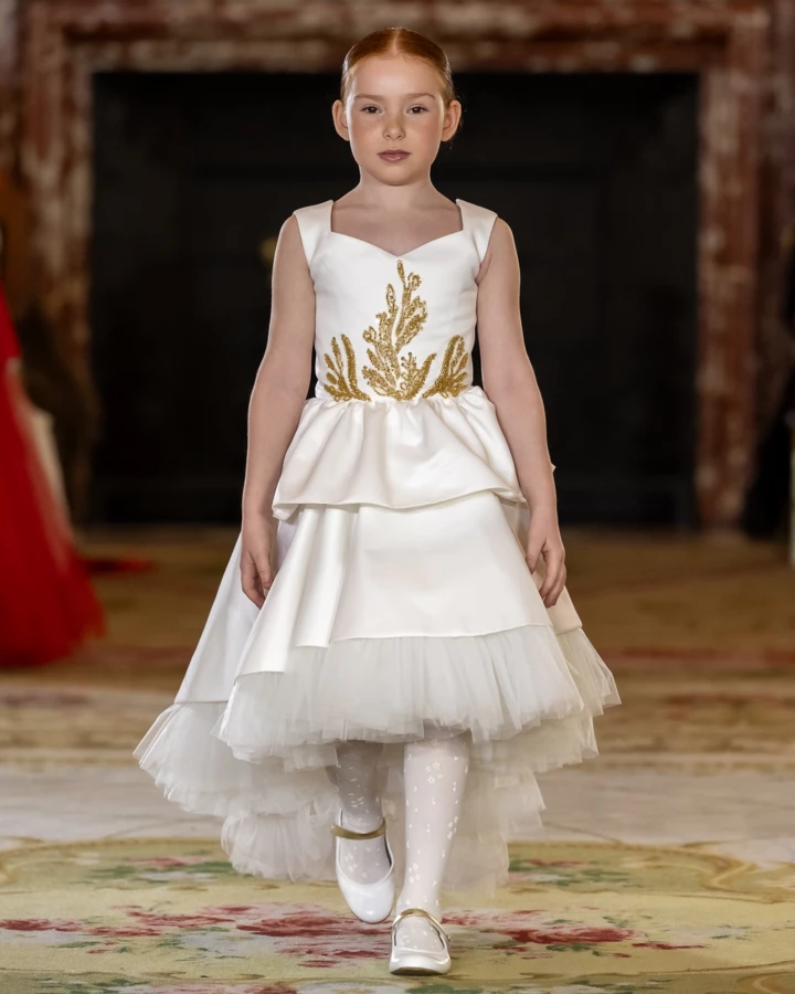 <b>AKEL Couture 06.03</b>