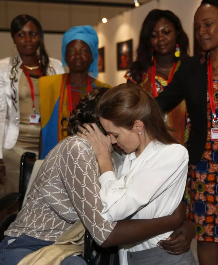 Анджелина Джоли в Африке