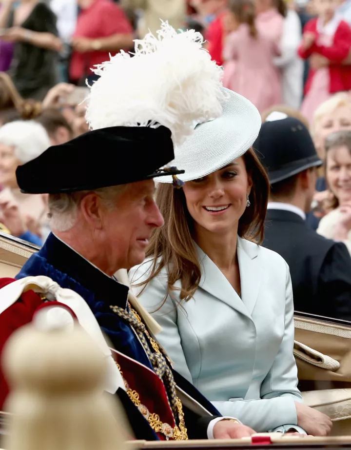 Принц Чарльз и герцогиня Кэтрин на торжественном параде Ордена Подвязки