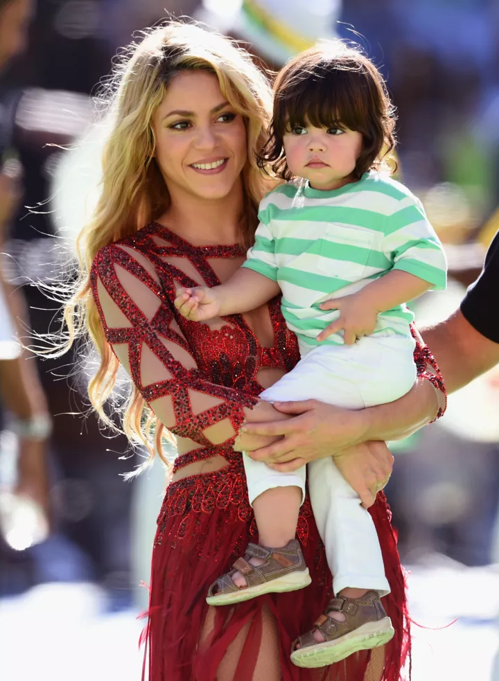 Шакира с сыном Миланом Пике