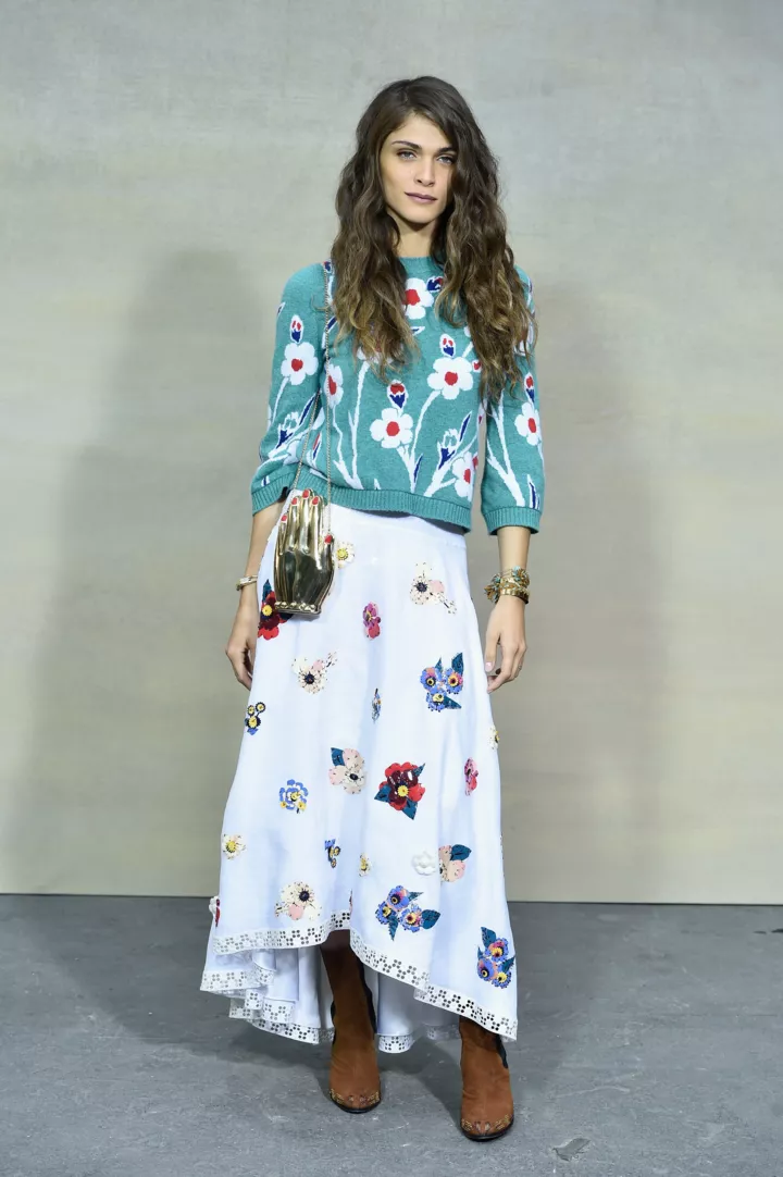Элиза Седнауи на показе Chanel весна-лето 2015