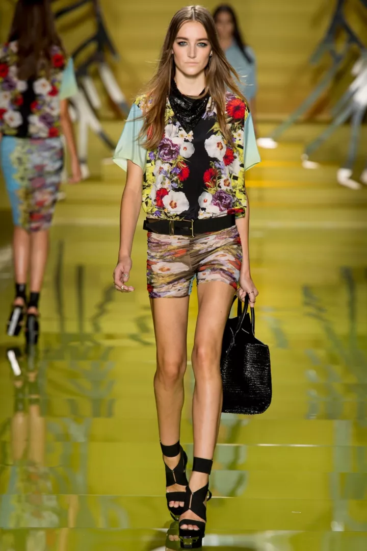 Шорты с цветочным рисунком Versace, весна-лето 2014