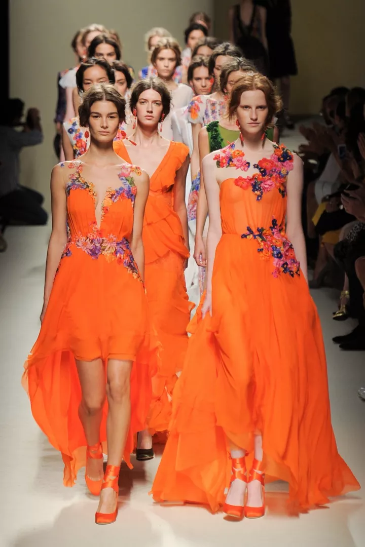 оранжевое платье Alberta Feretti весна-лето 2014