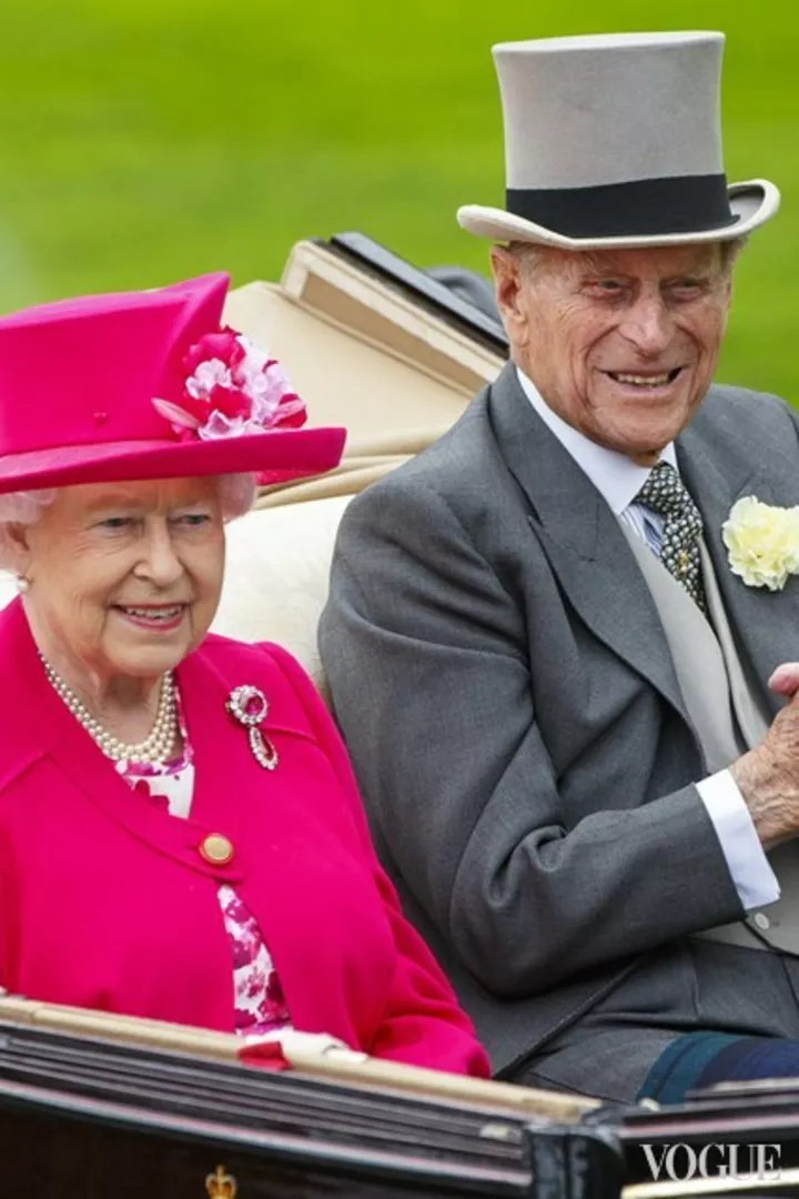Июнь 2015: королева Елизавета II и герцог Эдинбургский в первый день на королевских скачках Royal Ascot