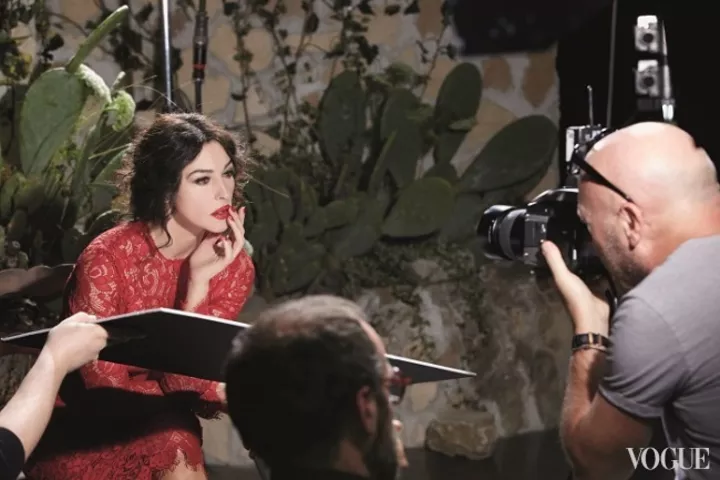 Моника Беллуччи и Доменико Дольче на съемках рекламной компании помады 