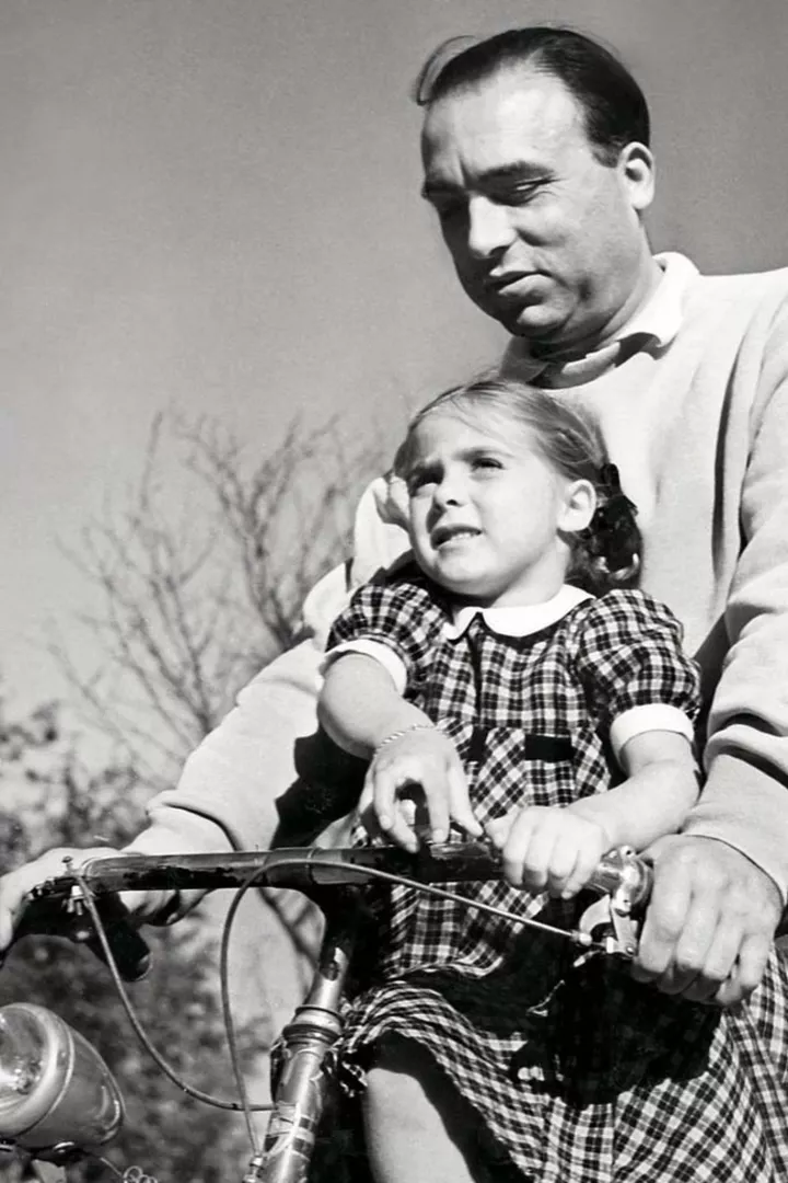Мишель Роша с дочерью Софи, 1949
