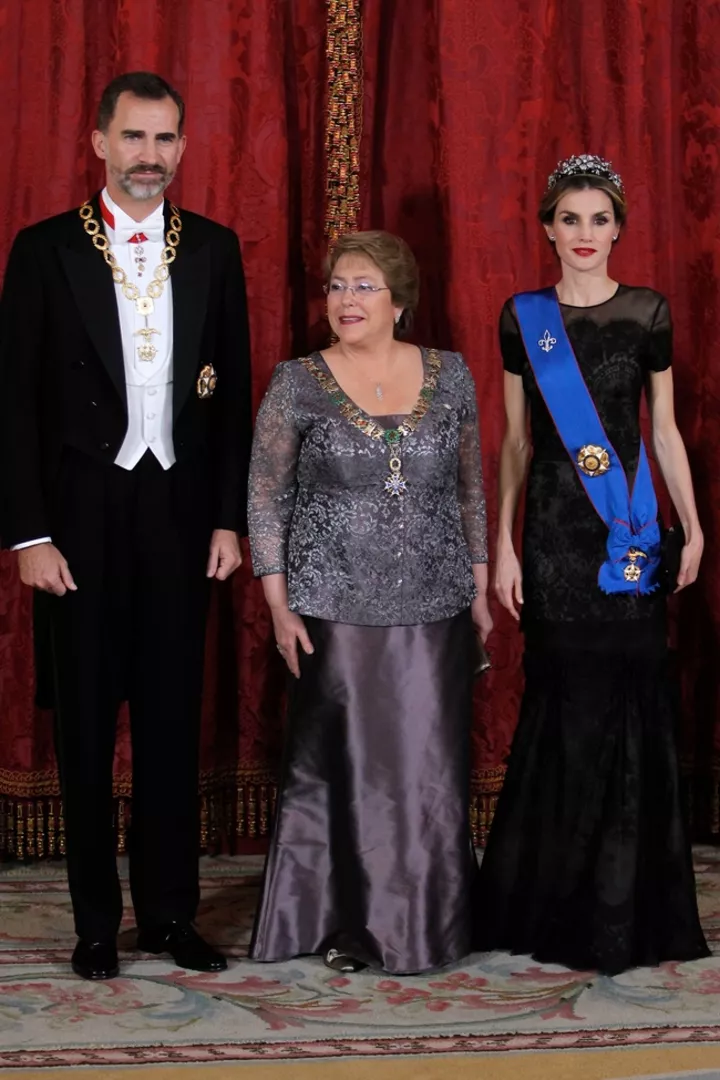 Король Испании Фелипе, президент Чили Мишель Бачелет и королева Испании Летиция