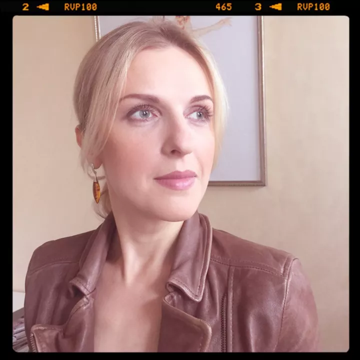 Директор по рекламе Vogue Украина Юлия Костецкая с помадой оттенка № 205 Violin Inspiration