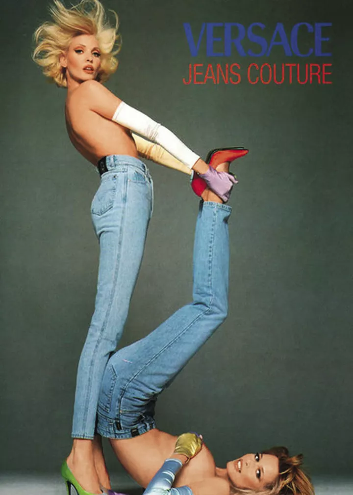 Надя Ауэрманн и Клаудиа Шиффер в рекламной кампании Versace Jeans Couture, 1995. Фотограф: Ричард Аведон