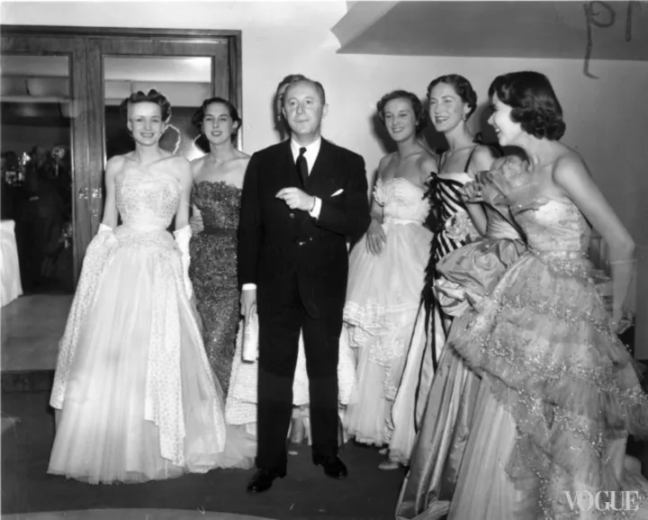 Кристиан Диор с моделями, 1950