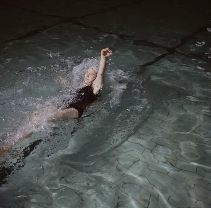 Пловчиха Анита Лонсбро из Великобритании, завоевавшая золотую медаль на летних Олимпийских играх 1960 года в Риме