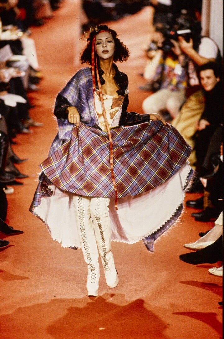 корсет Vivienne Westwood | Vogue UA