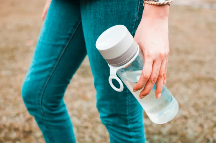 Многоразовая бутылка для воды – лучшее приобретение для заботы об окружающей среде.