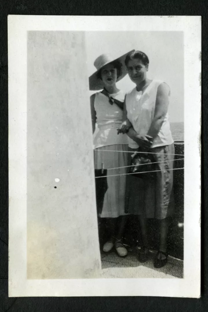 Мэдж Гарленд и Дороти Тодд, 1930-е