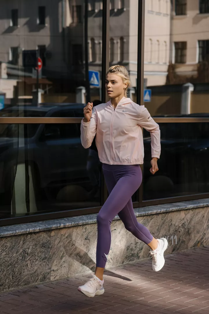 Юлия Левченко в новых кроссовках Nike