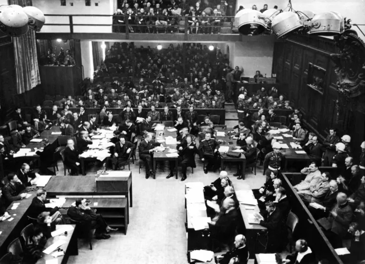 Вид на Нюрнберзький Палац правосуддя під час відкриття процесу над головними військовими злочинцями в Міжнародному військовому суді 20 листопада 1945 року