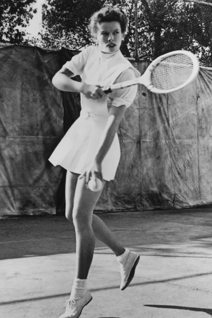 Кэтрин Хепберн в теннисной юбке