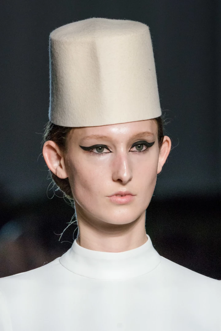 &lt;b&gt;Giambatista Valli Couture ss19 beauty&lt;/b&gt;