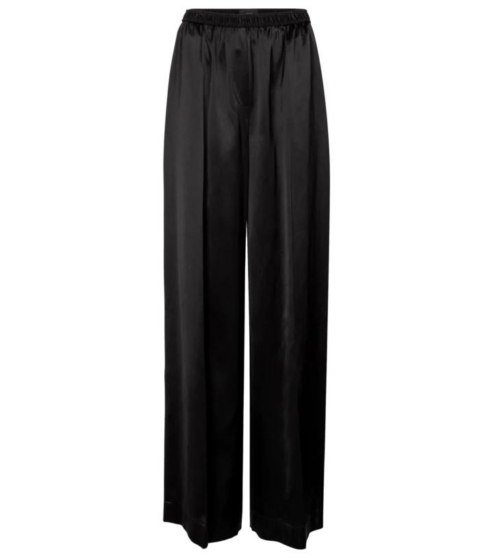 <b>trackpants</b>