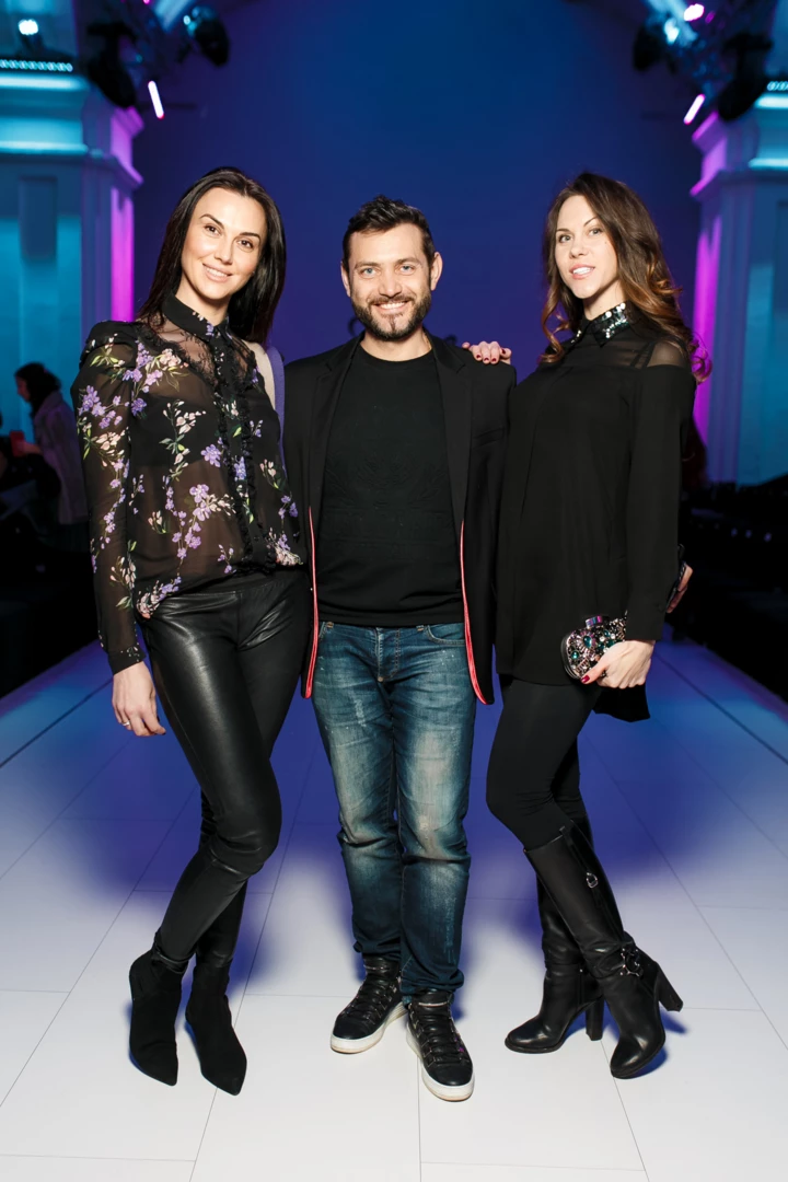 <b>гости диль</b>