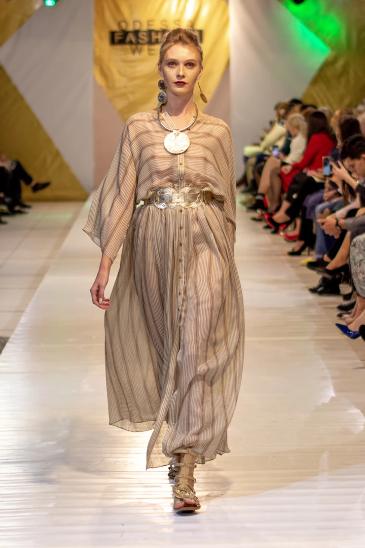 <b>ELEN GODIS111</b>