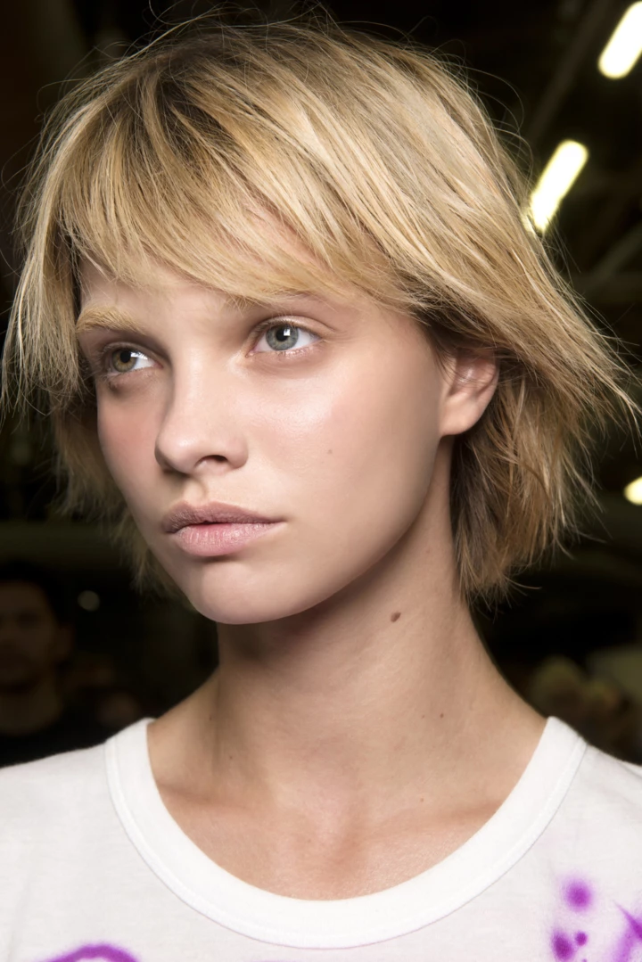 <b>Стрижки лохмы</b>