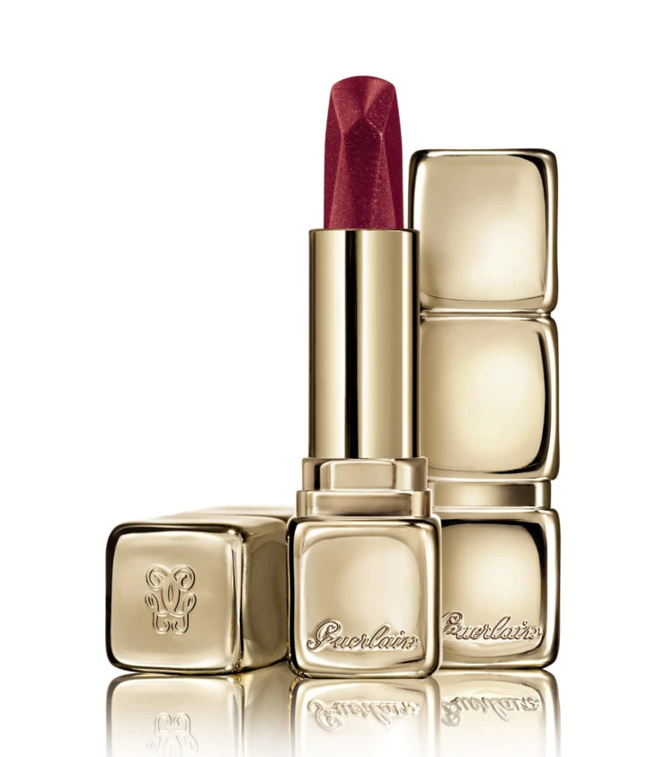 <b>Драма помады</b>