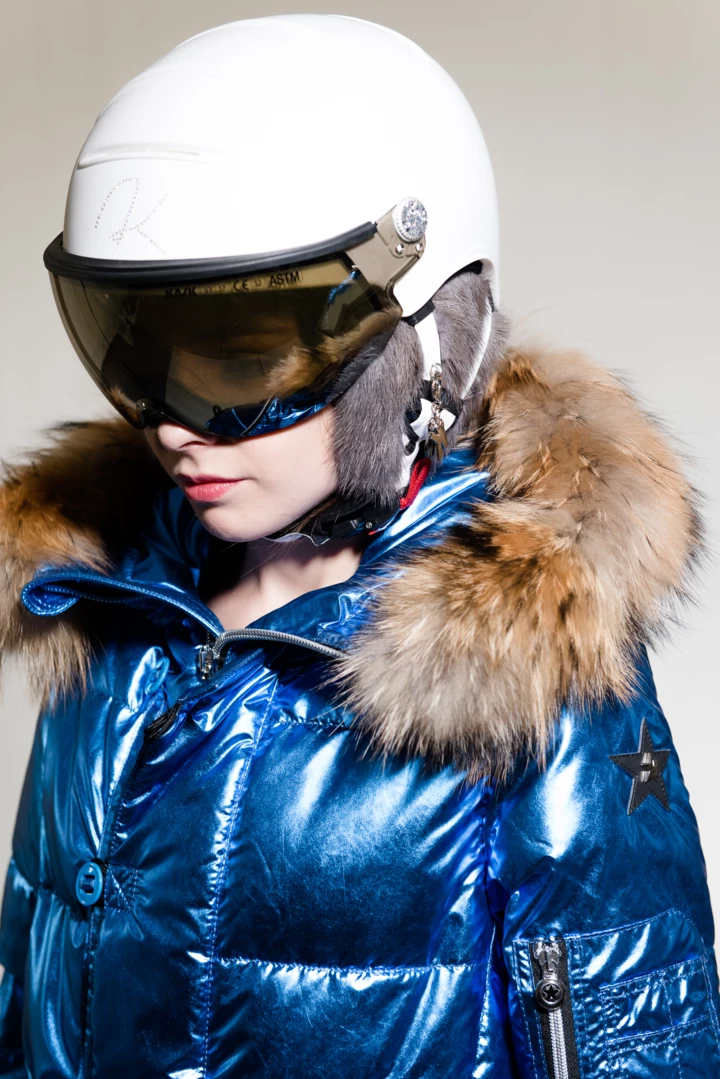 <b>джет сет</b>