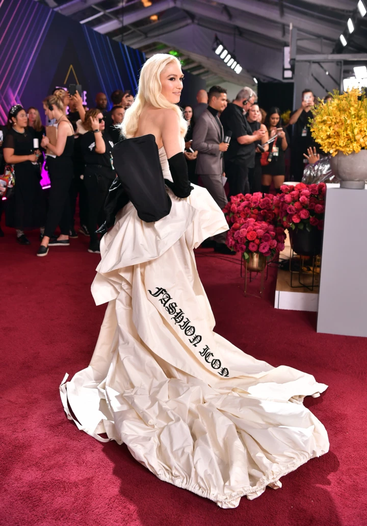 <b>знаменитости People’s Choice Awards</b>