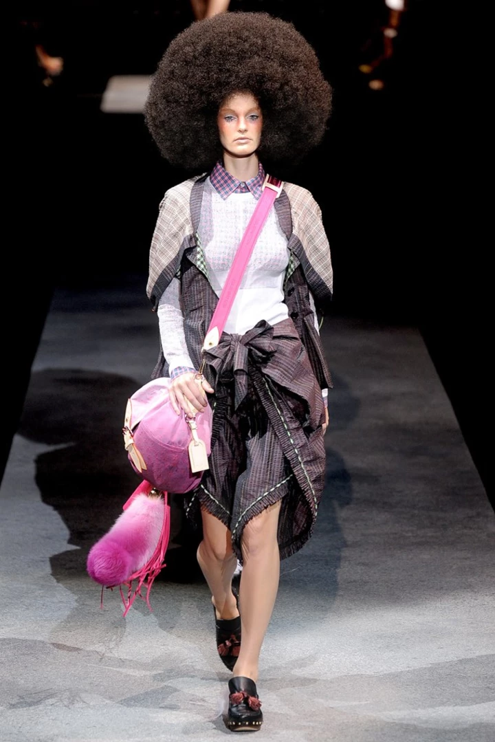 &lt;b&gt;лв spring 2010&lt;/b&gt;