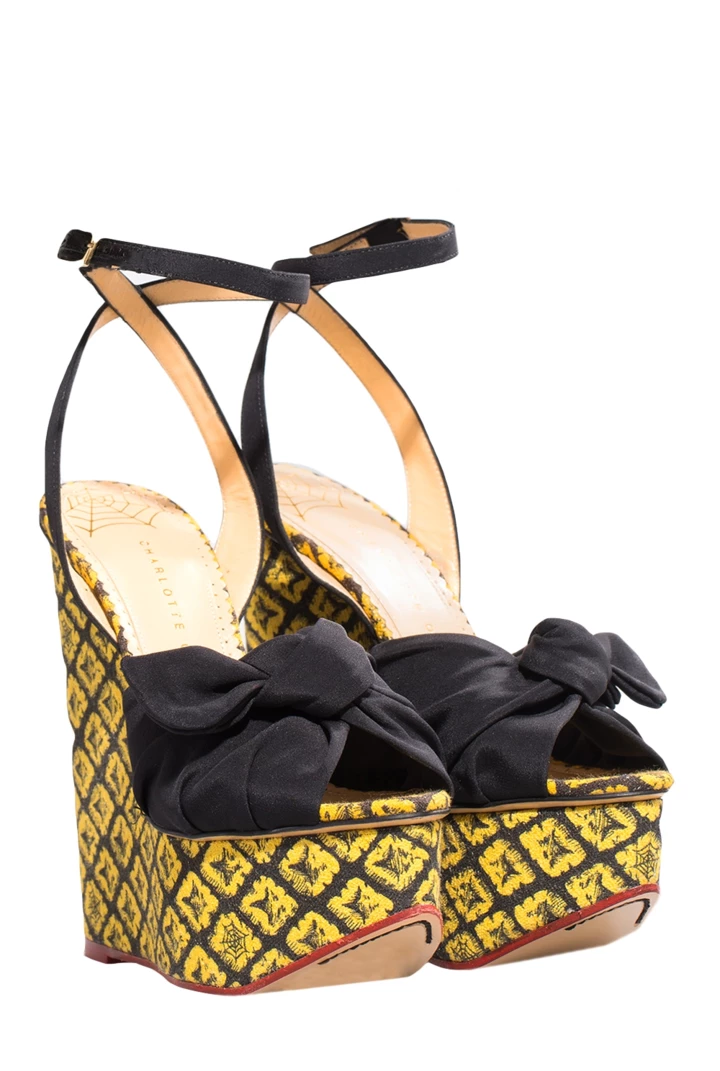 <b>OutletSanahuntAccesories</b>