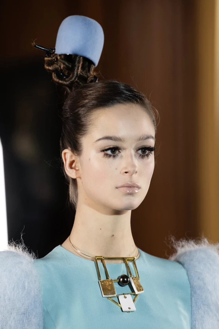 &lt;b&gt;Ronald van der Kemp Couture  Spring/Summer 2019 beauty&lt;/b&gt;