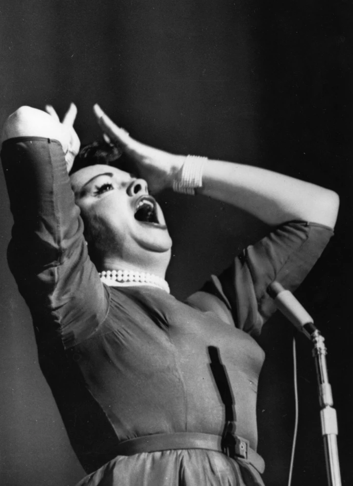 &lt;b&gt;judy garland&lt;/b&gt;