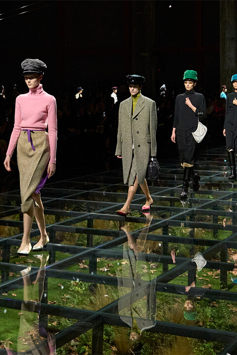 Минуле та майбутнє у сьогоденні: колекція Prada осінь-зима 2024