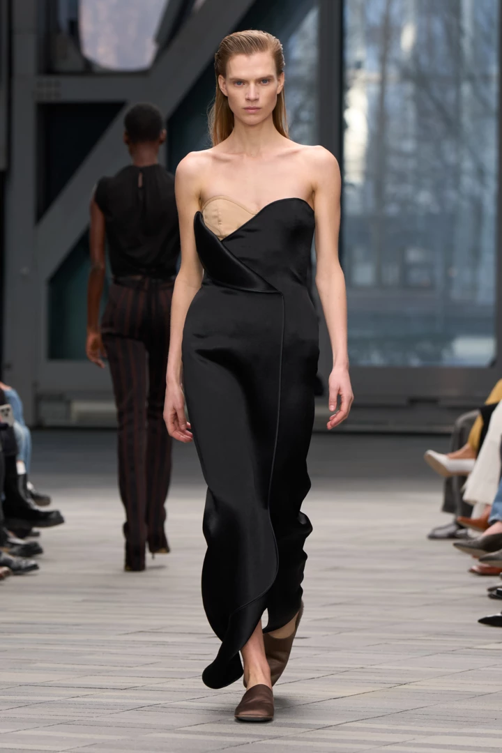 Calvin Klein осінь-зима 2026/2027 | Vogue UA