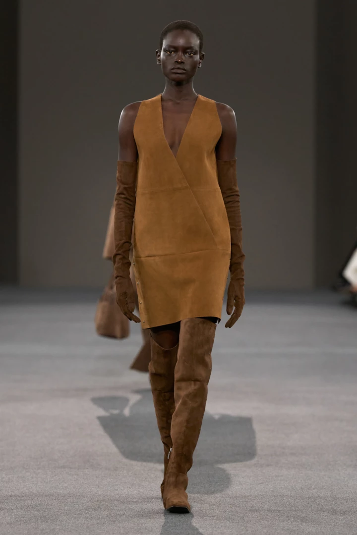 Max Mara осінь-зима 2026 | Vogue UA