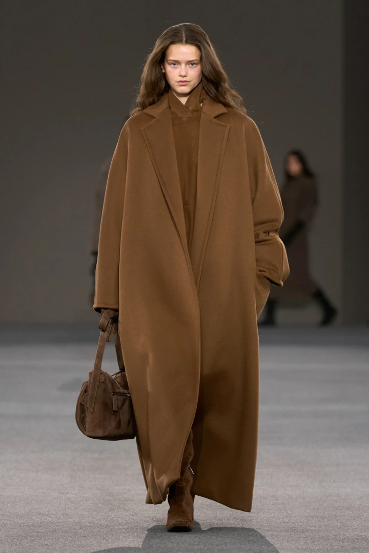 Max Mara осінь-зима 2026 | Vogue UA