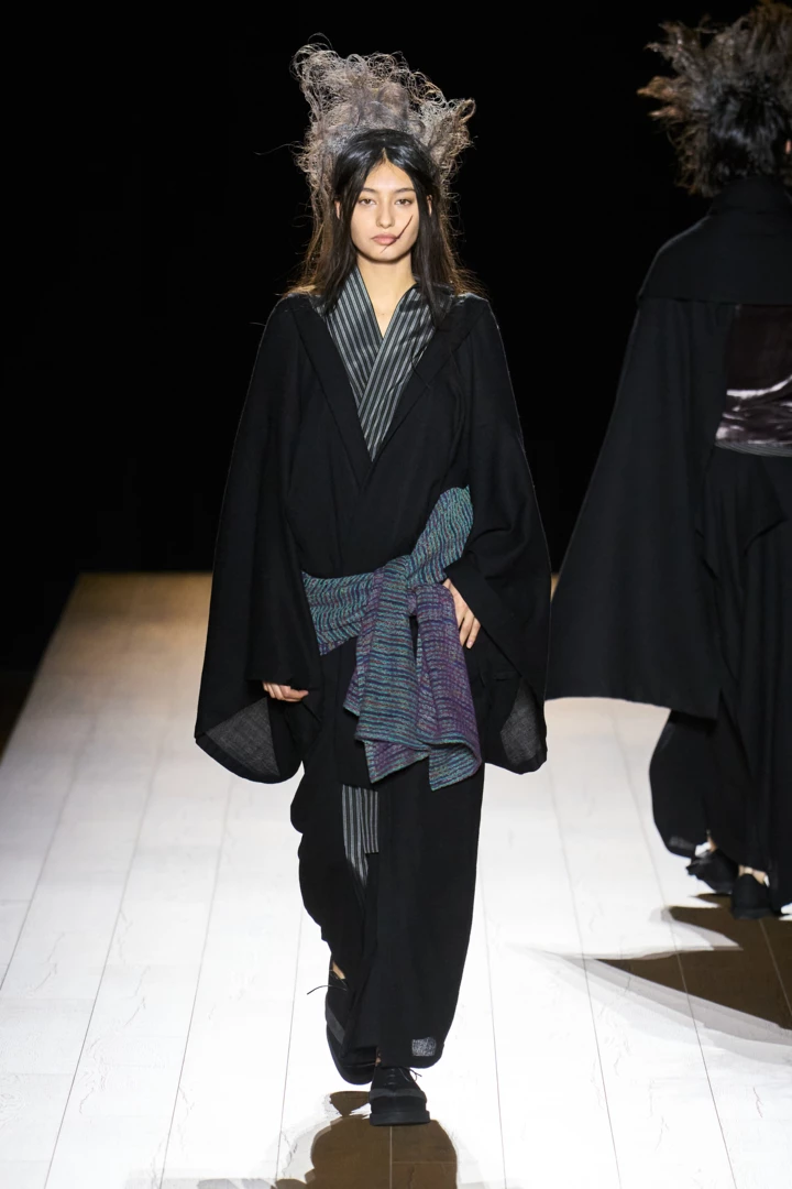 Yohji Yamamoto осінь-зима 2026 | Vogue UA
