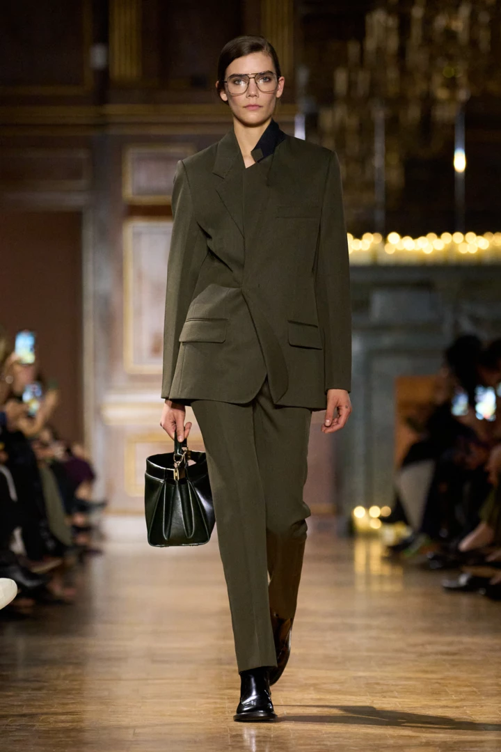 Victoria Beckham осінь-зима 2026 | Vogue UA