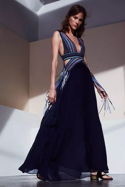 BCBG Max Azria Resort 2017 Vogue Vogue UA