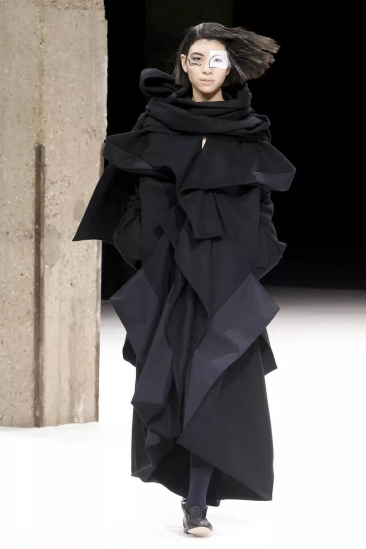 Yohji Yamamoto осень-зима 2018/2019 | Vogue UA