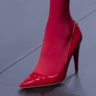 Червоні туфлі і босоніжки в колекціях весна-літо 2023