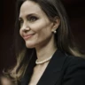 Анджеліна Джолі показала кадри війни та закликала допомагати Україні