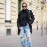 Streetstyle: темно-синій светр — класика зимового гардероба