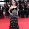 Наталі Портман у сукнях Dior, на кожну з яких пішло понад 700 годин ручної роботи