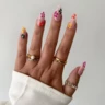10 варіантів веселкового манікюру, аби підтримати Pride Month 