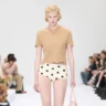Шорти з принтом polka dot – головна модна альтернатива джинсовим цього літа